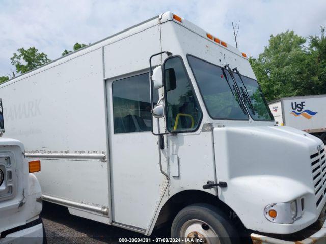  Salvage Freightliner Chassis