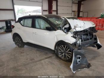  Salvage Nissan Kicks