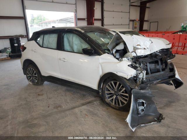  Salvage Nissan Kicks