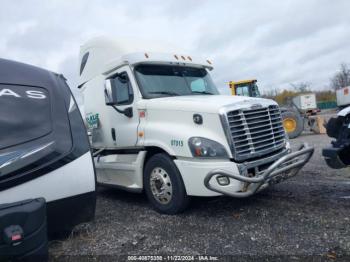  Salvage Freightliner Cascadia 125