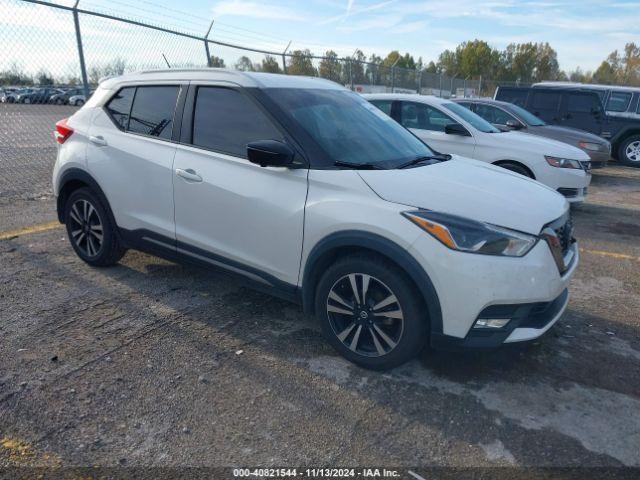  Salvage Nissan Kicks