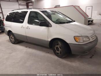  Salvage Toyota Sienna