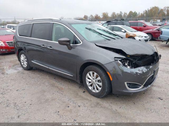  Salvage Chrysler Pacifica