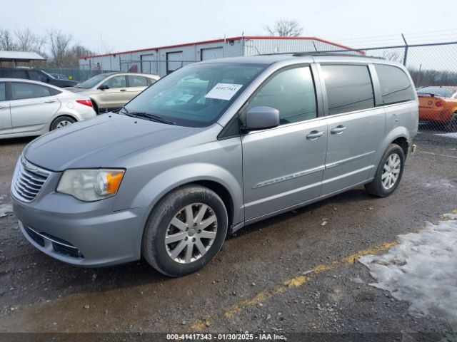 Chrysler Town & Country Touring Image 3