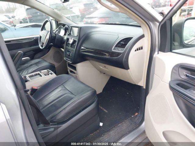 Chrysler Town & Country Touring Image 2