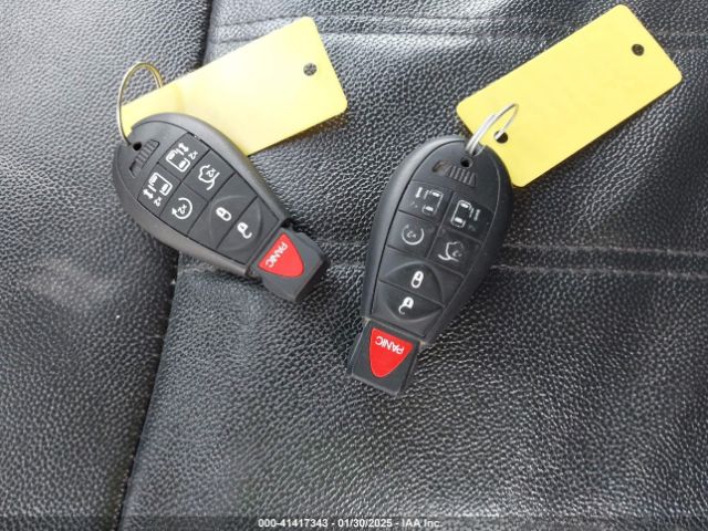 Chrysler Town & Country Touring Image 6