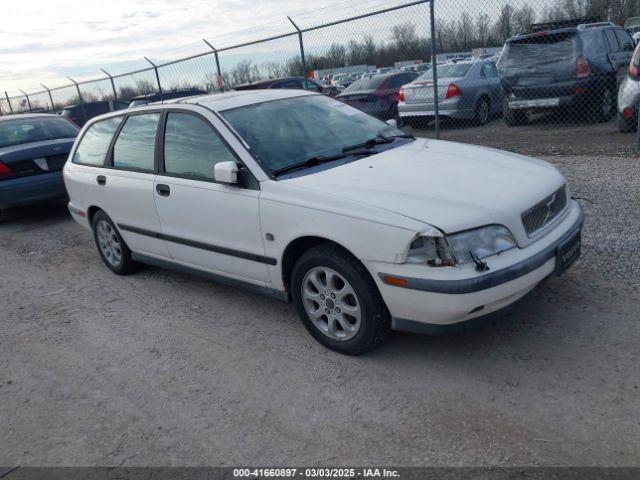  Salvage Volvo V40