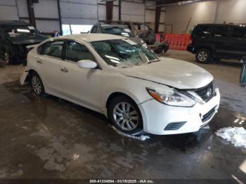  Salvage Nissan Altima