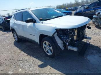  Salvage Jeep Compass