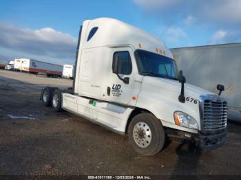  Salvage Freightliner Cascadia 125