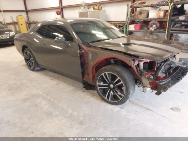  Salvage Dodge Challenger