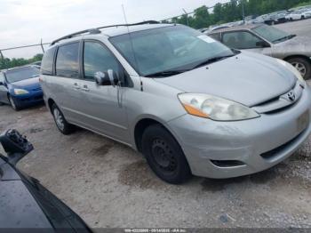 Salvage Toyota Sienna
