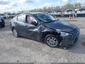  Salvage Toyota Yaris