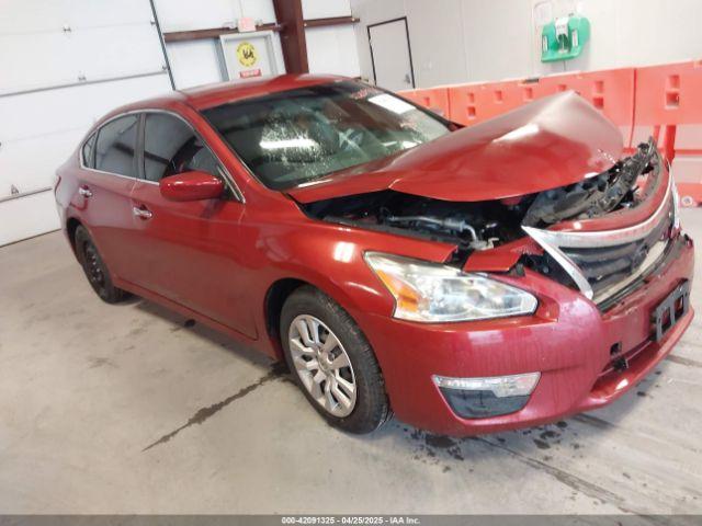  Salvage Nissan Altima