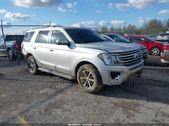  Salvage Ford Expedition