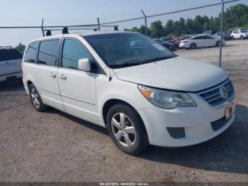  Salvage Volkswagen Routan