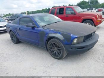  Salvage Ford Mustang