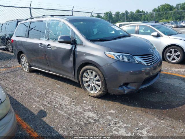  Salvage Toyota Sienna