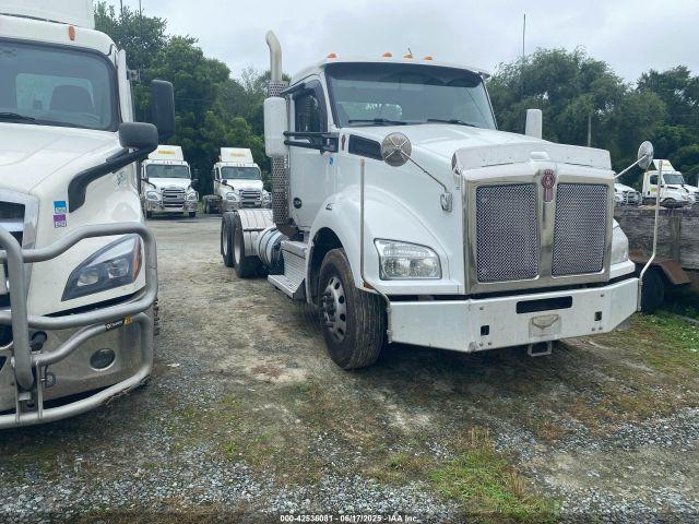  Salvage Kenworth Construction