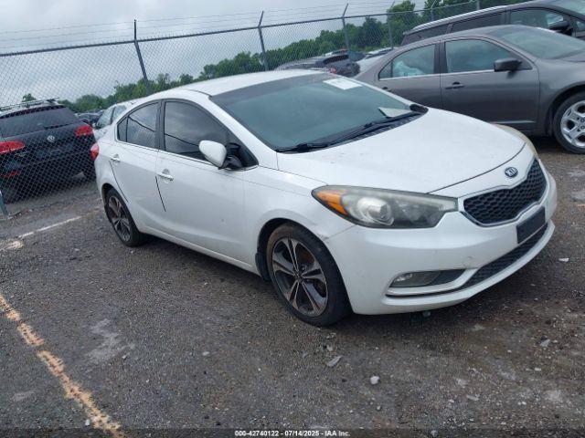  Salvage Kia Forte