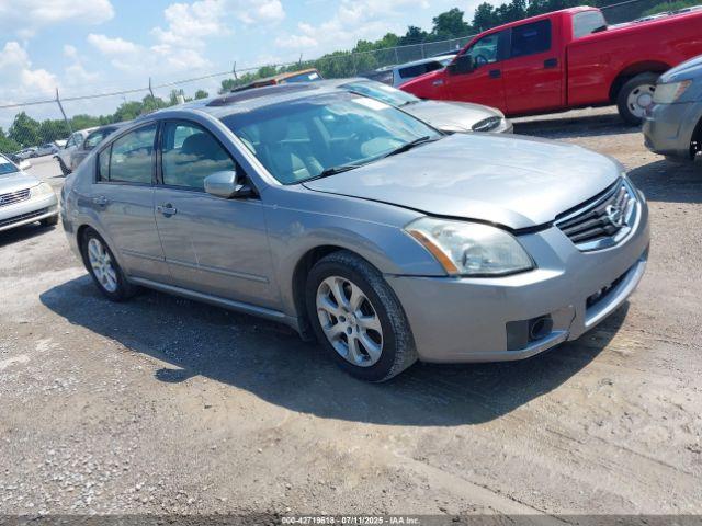  Salvage Nissan Maxima