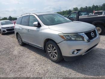  Salvage Nissan Pathfinder