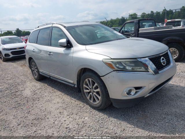  Salvage Nissan Pathfinder