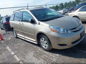  Salvage Toyota Sienna