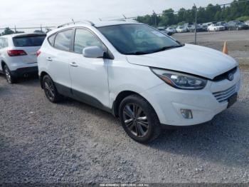  Salvage Hyundai TUCSON