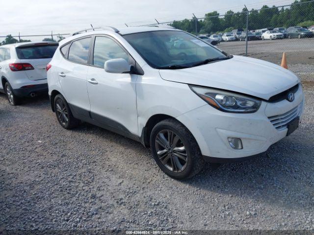  Salvage Hyundai TUCSON