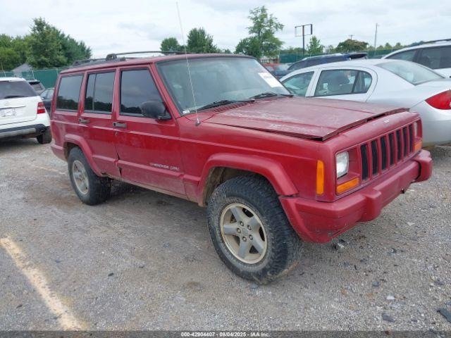 Salvage Jeep Cherokee