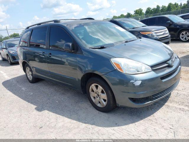  Salvage Toyota Sienna