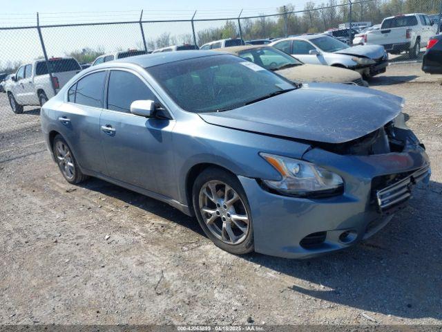  Salvage Nissan Maxima