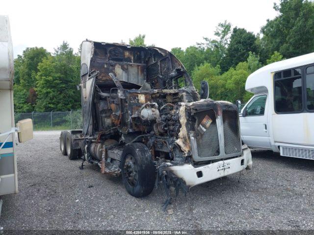  Salvage Kenworth T700