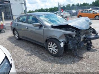  Salvage Nissan Altima