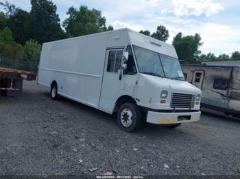 Salvage Freightliner Chassis