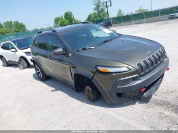  Salvage Jeep Cherokee