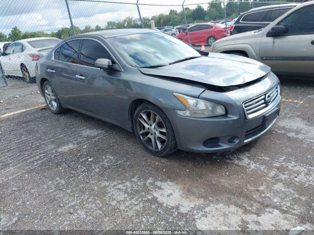  Salvage Nissan Maxima