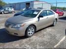 Toyota Camry Le Image 9
