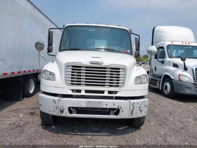 Freightliner M2 106 Medium Duty Image 11