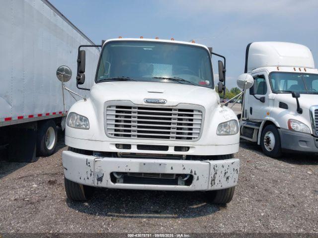Freightliner M2 106 Medium Duty Image 11