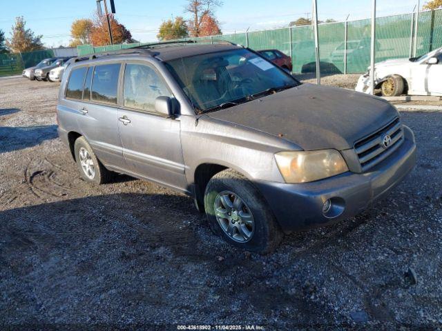  Salvage Toyota Highlander