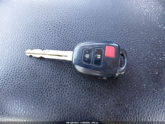 Toyota RAV4 Xle Image 16