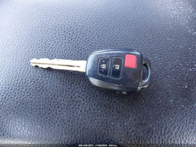 Toyota RAV4 Xle Image 16