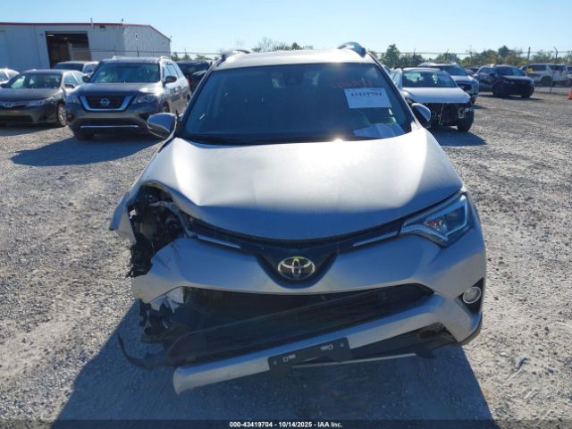 Toyota RAV4 Limited Image 14