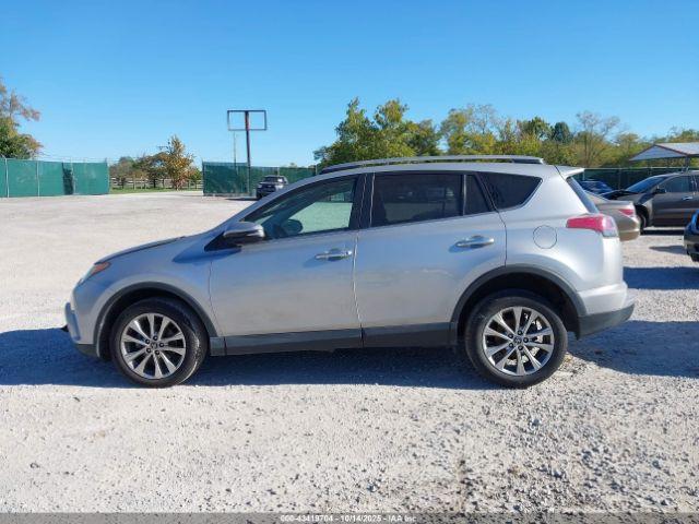 Toyota RAV4 Limited Image 17