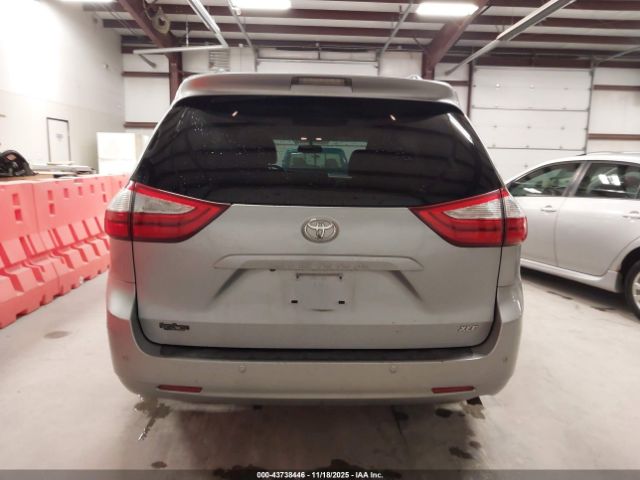 Toyota Sienna Xle 8 Passenger Image 16