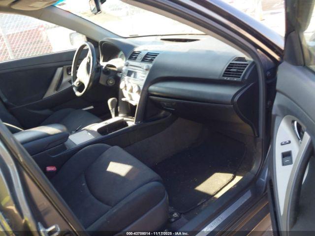 Toyota Camry Se V6 Image 3