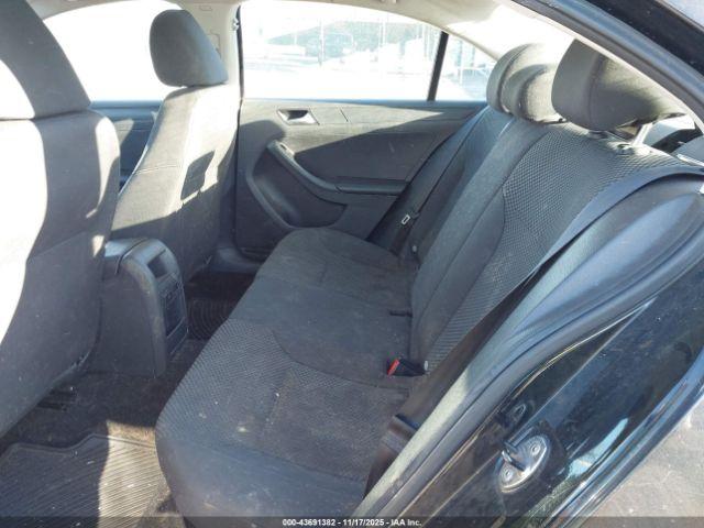 Volkswagen Jetta 2.0l S Image 9