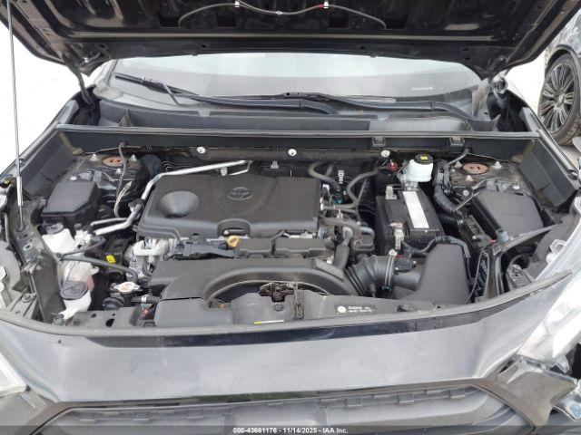 Toyota RAV4 Adventure Image 9